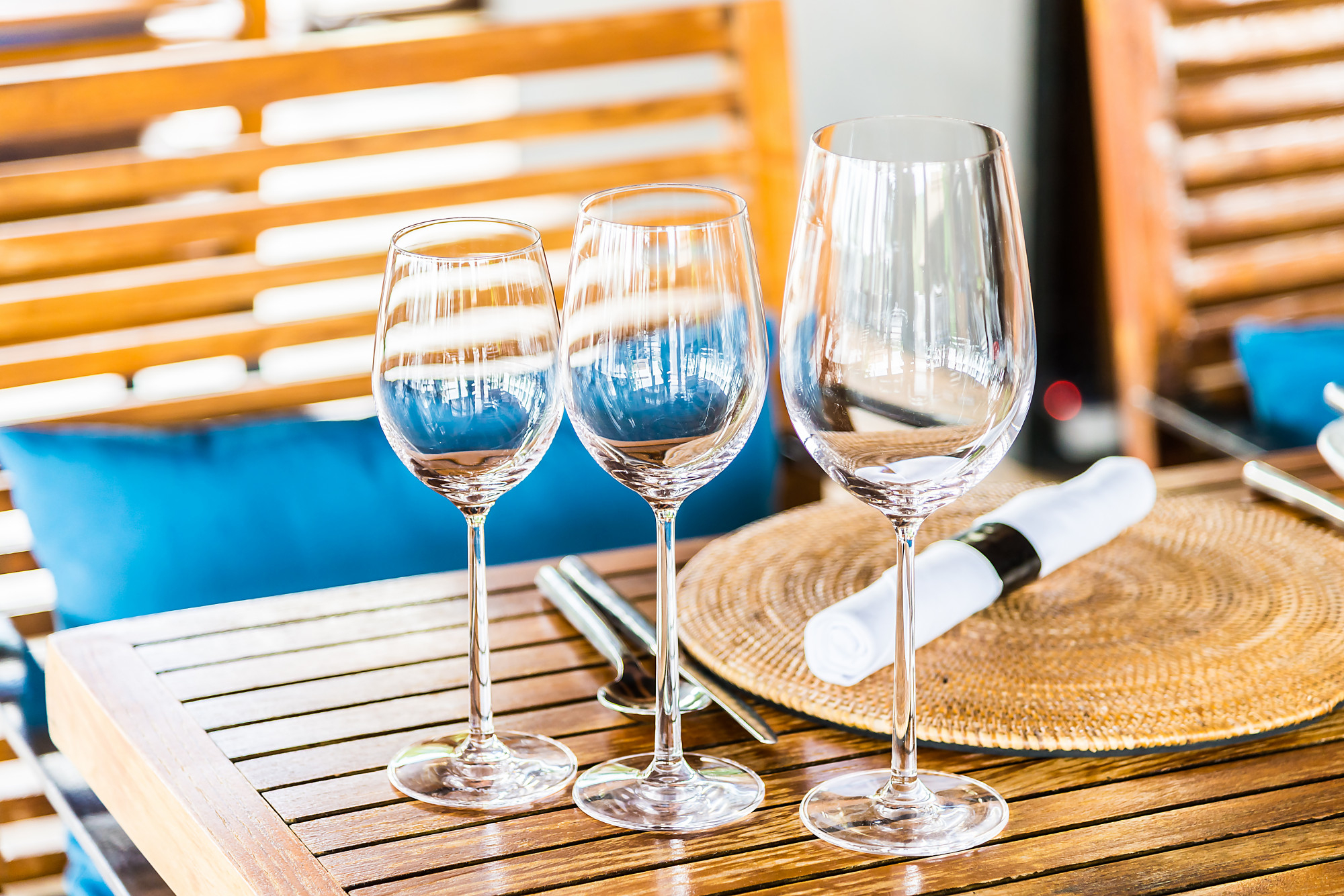 wine-and-water-glasses-on-table
